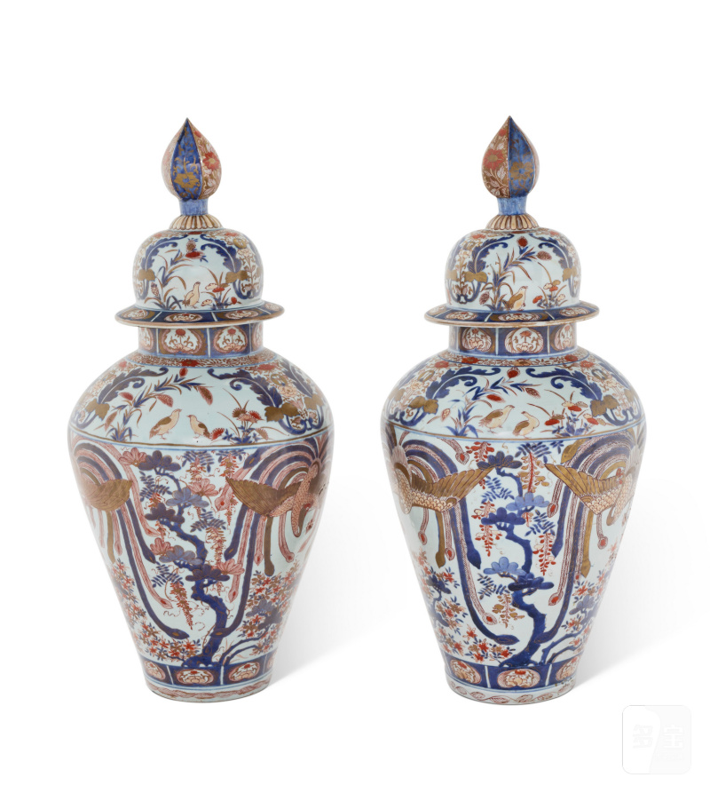 PAIRE DE POTICHES COUVERTES EN PORCELAINE IMARI À DÉCOR DE PAONS  JAPON, ÉPOQUE EDO, XVIIE SIÈCLE - 图3
